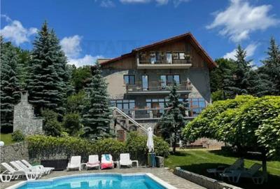 Casă cu 9 camere cu Teren 1784 Mp în Cornu