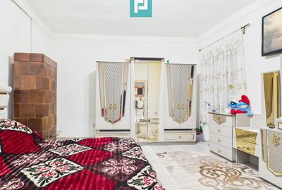 Două case, curte mare, lângă Castelul Corvinilor - 14