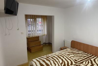 Apartament cu 3 camere decomandat în Exterior Vest - 5