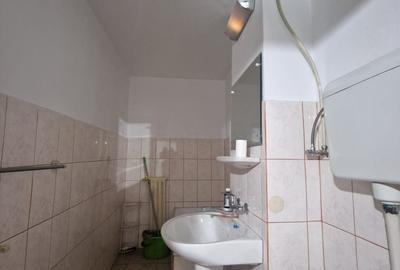 Nerva Traian - Mircea Voda - Garsoniera spatioasa - et 4 - vedere fata - 40 mp - 9