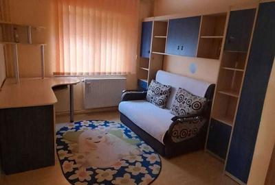 Apartament cu 3 camere decomandat în Alfa - 3