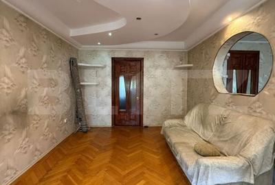 Apartament cu 4 camere semidecomandat în Central - 3