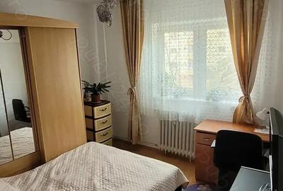 Apartament de vanzare - 4