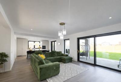 Casă individuală cu 8 camere cu Canalizare în Sânandrei - 5