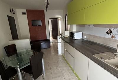 Apartament cu 3 camere decomandat, mobilat în Plopilor