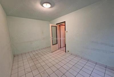 Resita Chirie Spatiu Com 57 mp Lunca, Promenada - 1