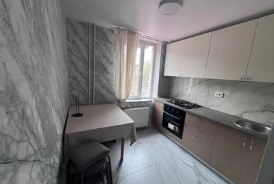 Garsonieră decomandată în Brâncoveanu