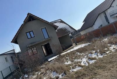 Casă cu 4 camere în Central - 3