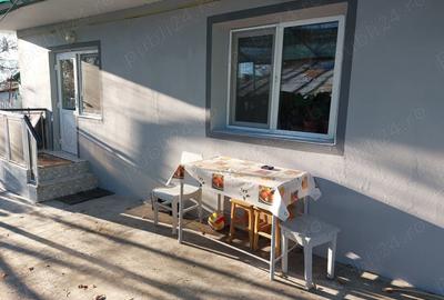 Casă cu 3 camere în Huși - 1