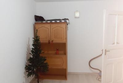 Casă cu teren de vânzare - 12
