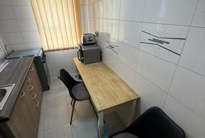 Ap 2 cam semidec, mobilat + utilat, cu CT, et. 1/3, CENTRAL - Piata Cipariu - 10