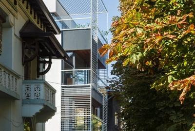 Casă individuală cu 18 camere cu Canalizare în Ultracentral - 1