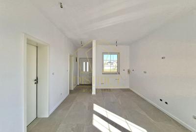 Duplex cu 4 camere cu Canalizare în Moșnița Nouă - 3