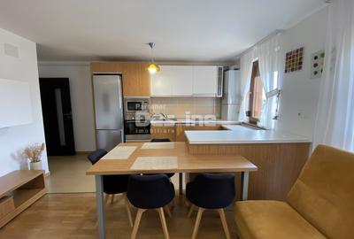 Apartament cu 2 camere semidecomandat în Tractorul - 4