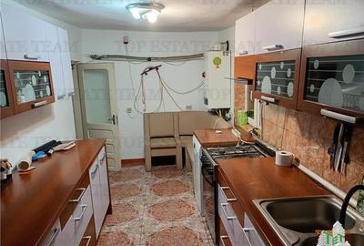 Casa cu 4 camere, doua corpuri, teren 420 mp, Brancoveanu, Luica - 12