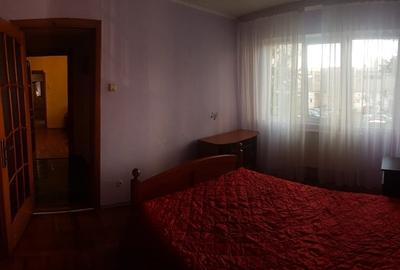 Apartament doua camere, mobilat si utilat, etaj unu, in Cornisa, langa Scoala 10 Apartament doua camere, mobilat si utilat, etaj unu, in Cornisa, langa Scoala 10 - 11