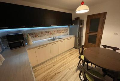 Apartament 3 camere de inchiriat central - 2