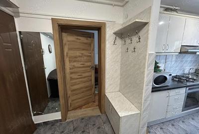 Apartament cu 3 camere semidecomandat în Central - 8