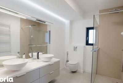 Casă cu 5 camere cu Teren 1000 Mp în Central - 4