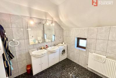 Casă individuală cu 4 camere cu Canalizare în Moșnița Nouă - 16