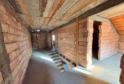 Casa Noua pe 3 niveluri in Media? zona Baznei - prive... - 14