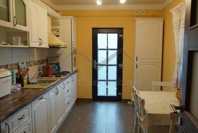 Casă cu 3 camere în Breazu - 2