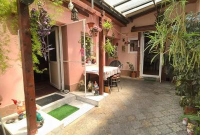 Casă cu 5 camere în Ghiroda