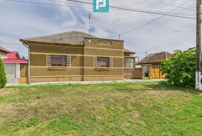 Casă cu teren de 2171 mp, zona centrală Șimand - 1