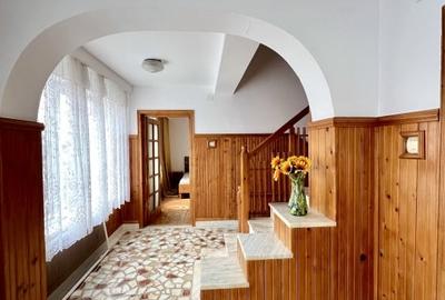 Vila Ideala pentru locuit sau activitati turistice - 1