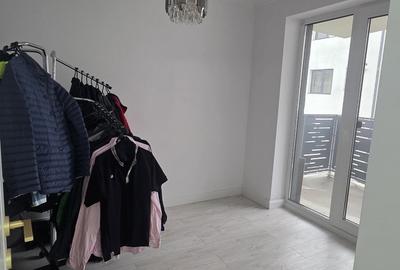 Apartament cu 4 camere decomandat în Central - 2