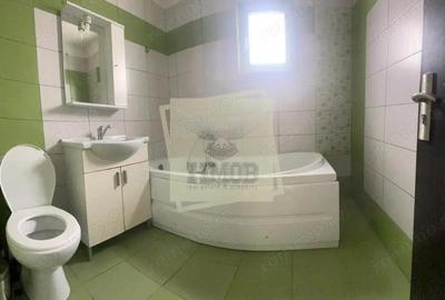 Casa pretabila muncitori cu 4 camere si 3 bai in Sura Mare - 4