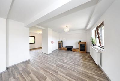 Casă individuală cu 6 camere cu Teren 426 Mp în Central - 2