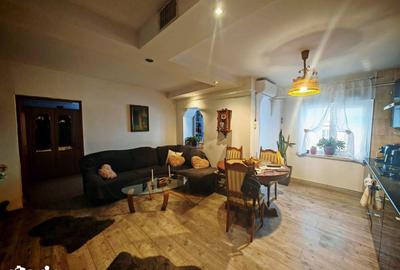 Apartament cu 4 camere în Sud - 1