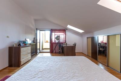 Casă cu 7 camere cu Teren 1617 Mp în Central - 32