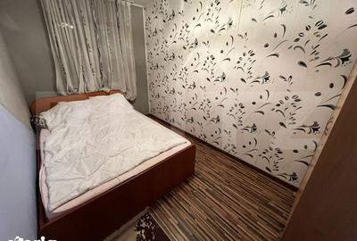 Apartament cu 3 camere semidecomandat în Micro 6 - 3