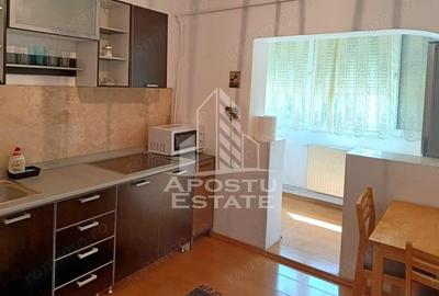 Apartament cu 3 camere semidecomandat, mobilat în Micălaca - 10