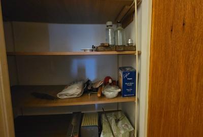 Titan, 10 minute metrou Costin Georgian, la piata Minis,  2 grupuri sanitare - 5