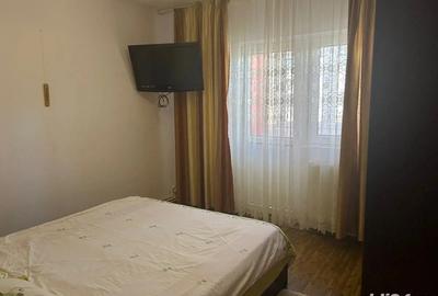 De vanzare - Apartament spatios cu 4 camere in Alexandria - 1