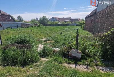 Teren de 601 mp, în Vest