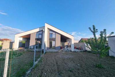 Casă cu 4 camere cu Teren 440 Mp în Ghiroda - 11