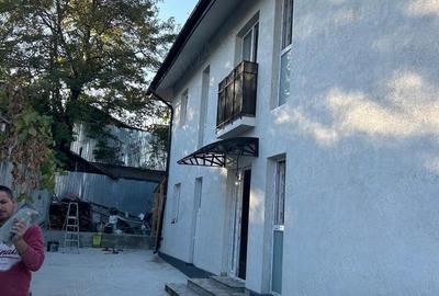 Casa singur curte nou , P+1 la parc ?i Lac - 7