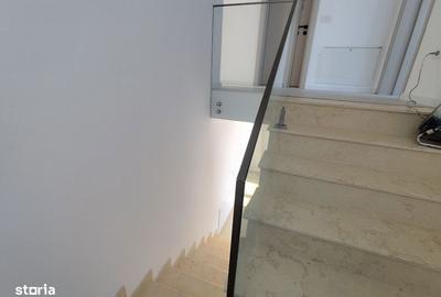 Casă cu 4 camere cu Teren 220 Mp în Rediu - 2