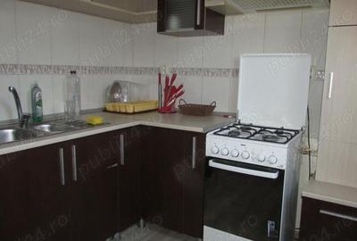 Apartament cu 3 camere decomandat în Zăvoi - 5