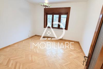 Casă cu 3 camere cu Teren 273 Mp în Central - 2