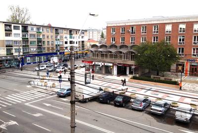 Apartament cu 3 camere semidecomandat în Central