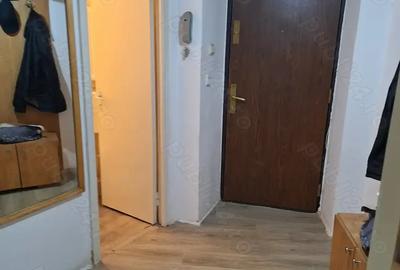 PROPRIETAR Inchiriez cu 200 ap 1 cam , in calea Girocului , et 1 , centrala gaz