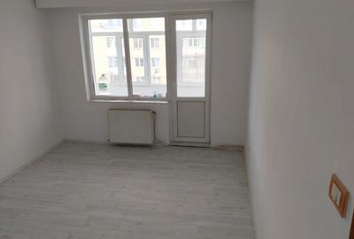 Apartament cu 3 camere în Adjudeni - 6