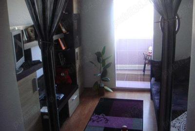 Vand apartament 2 camere -central - 3