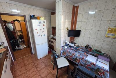 Apartament cu 3 camere semidecomandat în 1 Decembrie 1918 - 3