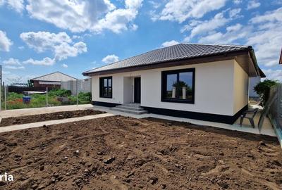 Casă cu 3 camere decomandat cu Canalizare în Agigea - 20